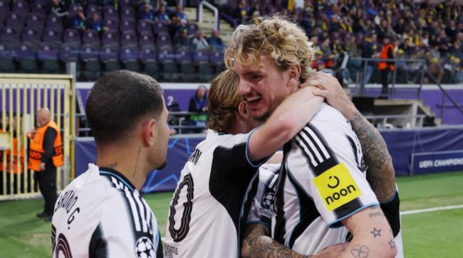 Nick Woltemade tiep tuc ghi ban cho Newcastle.