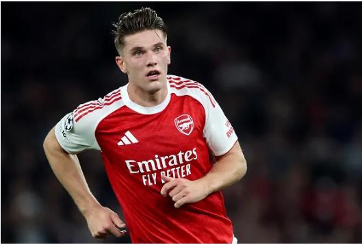 Viktor Gyokeres van chua toa sang o Arsenal nhung Theo Walcott tin rang anh co the tao ra khac biet tai Champions League mua nay.