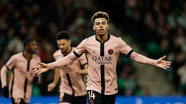 PSG danh bai Saint-Etienne voi ty so 6-1.