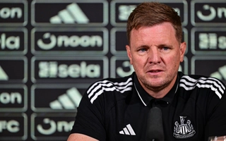 Eddie Howe thừa nhận chỉ phép màu mới giúp Newcastle thắng Barca
