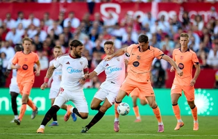 Toni Kroos cảnh báo Barcelona: “Lối chơi đẹp nhưng đầy rủi ro”
