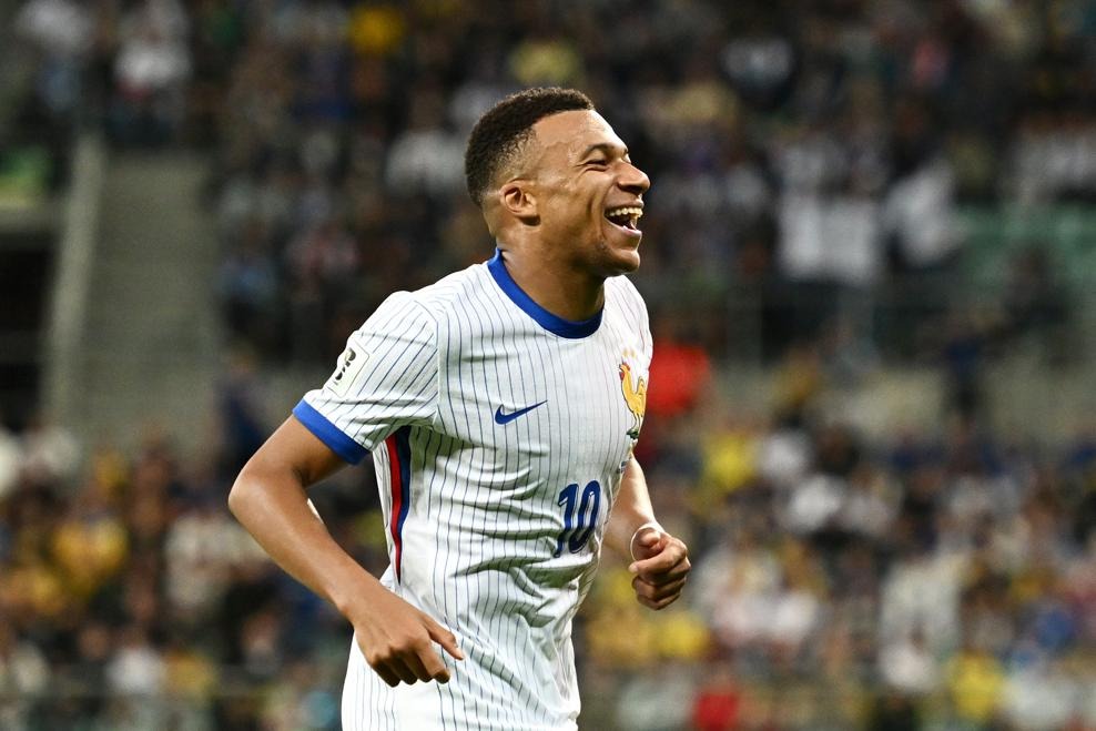ukraine_v_france_-_fifa_world_cu (1)