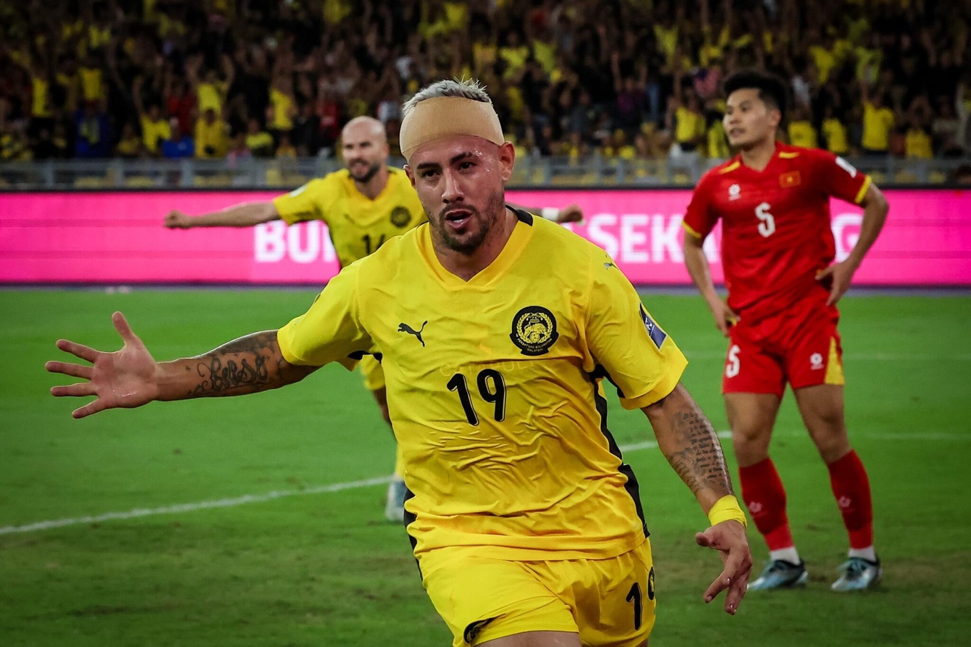 Vụ 7 cầu thủ nhập tịch Vì sao AFC vẫn chưa phạt ĐT Malaysia 1